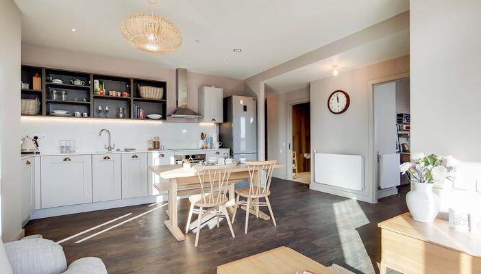 3 bed apartment in Canada Gardens