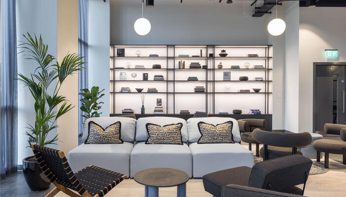 Luna’s Eclipse lounge