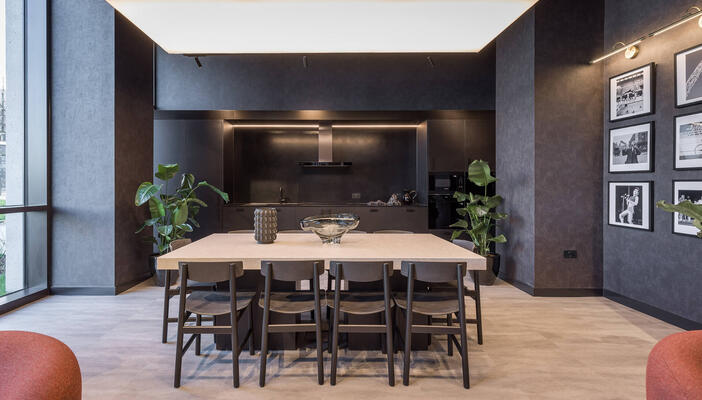 Secret dining room in Luna