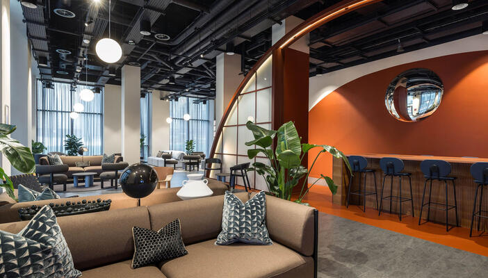 Luna’s Eclipse lounge