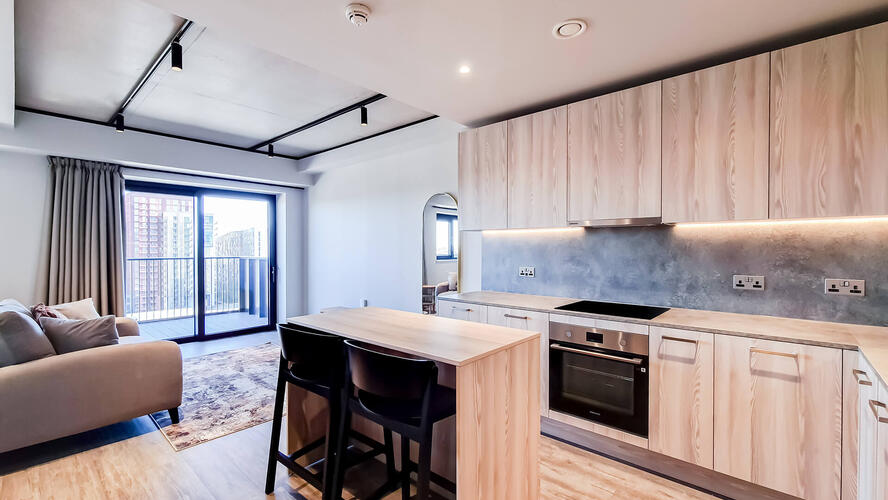 a1aN1000007hY41IAE.jpg