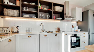 vb1755760_2_Kitchen-Reception-1 1200x675_gallery.jpg
