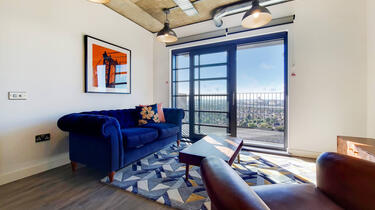 a1a4L000000HaugQAC.jpg