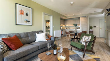 a1a4L000000HkaBQAS.jpg