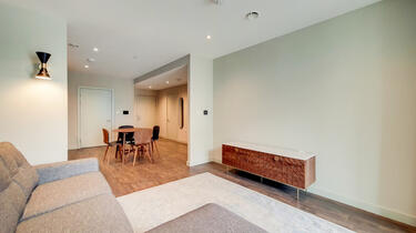 a1a4L000000ICbwQAG.jpg