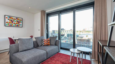 a1a4L000000IEn5QAG.jpg