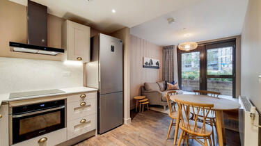 a1a4L000000nksNQAQ.jpg