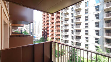 a1aN10000071CPhIAM.jpg