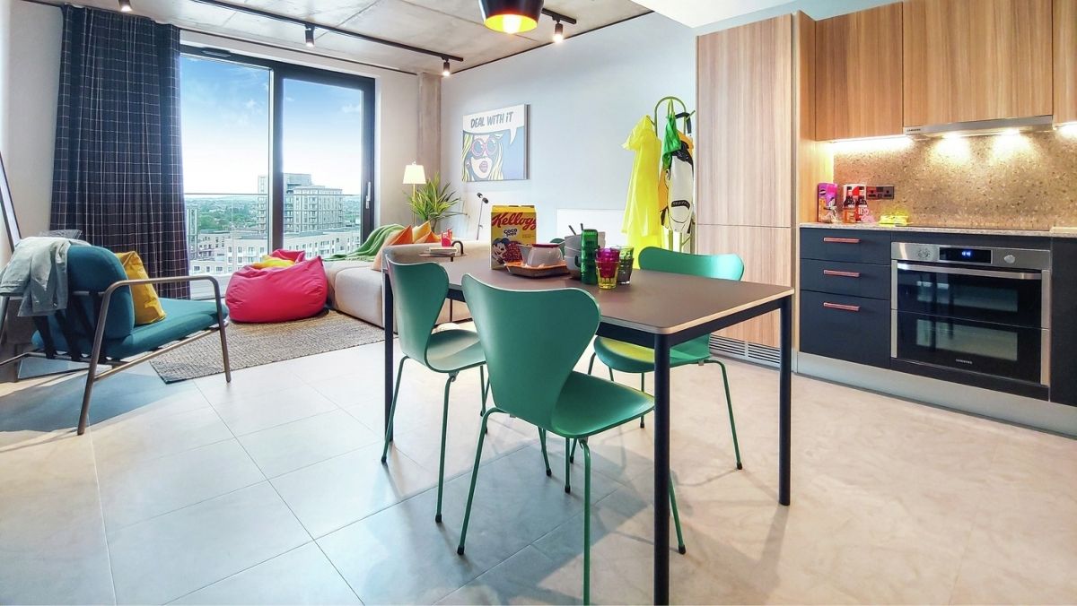 Beton Kitchen Diner