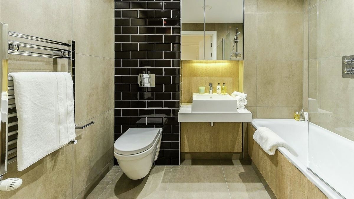 Montana Dakota Bathroom