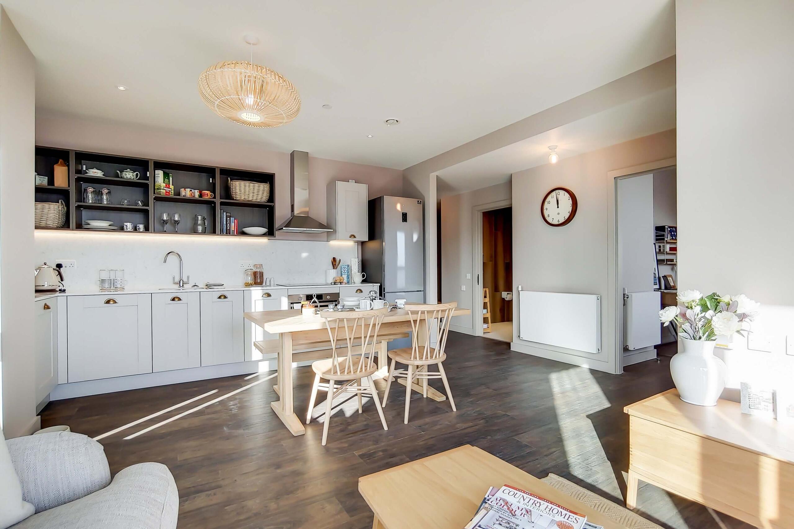 3 bed apartment in Canada Gardens