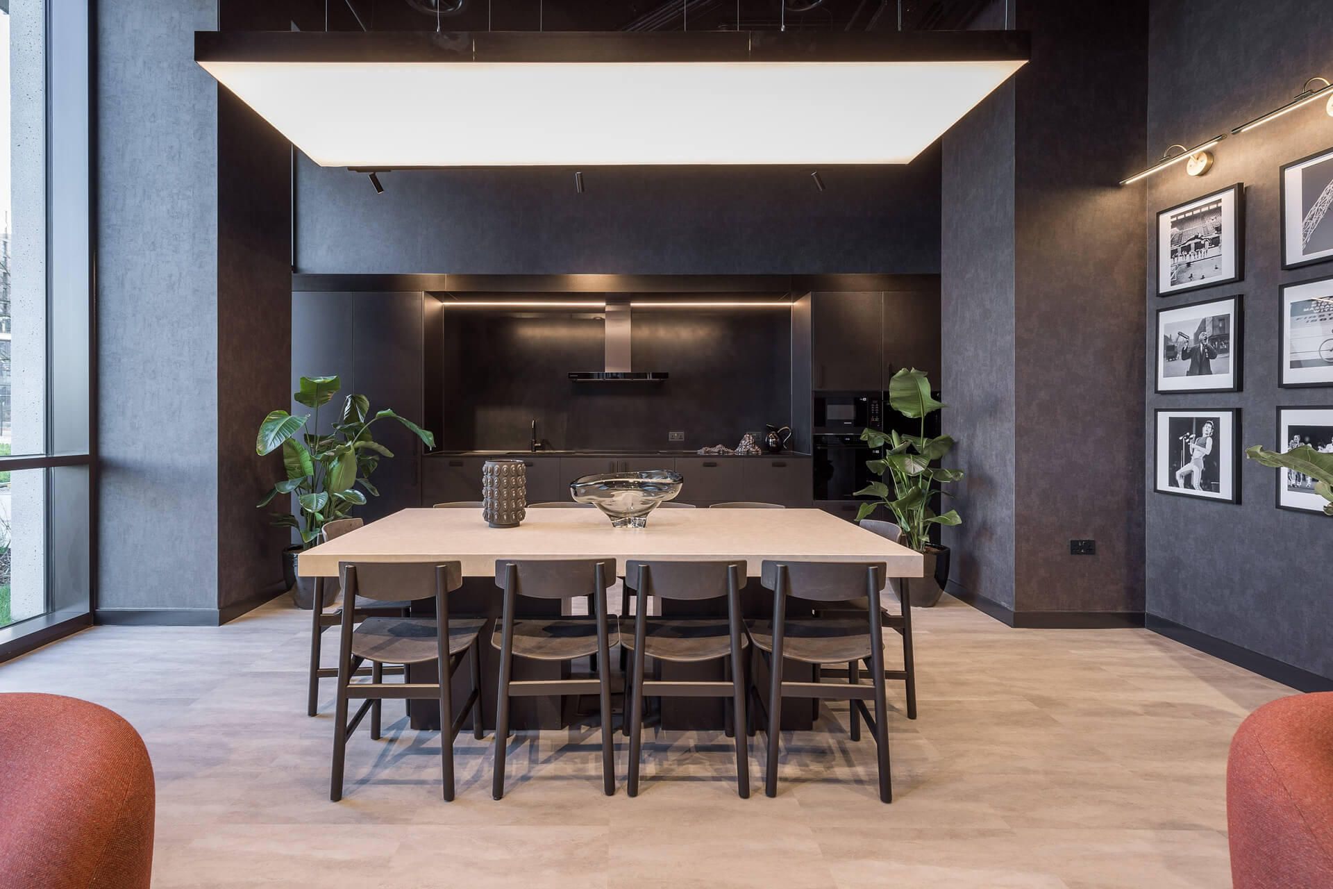 Secret dining room in Luna