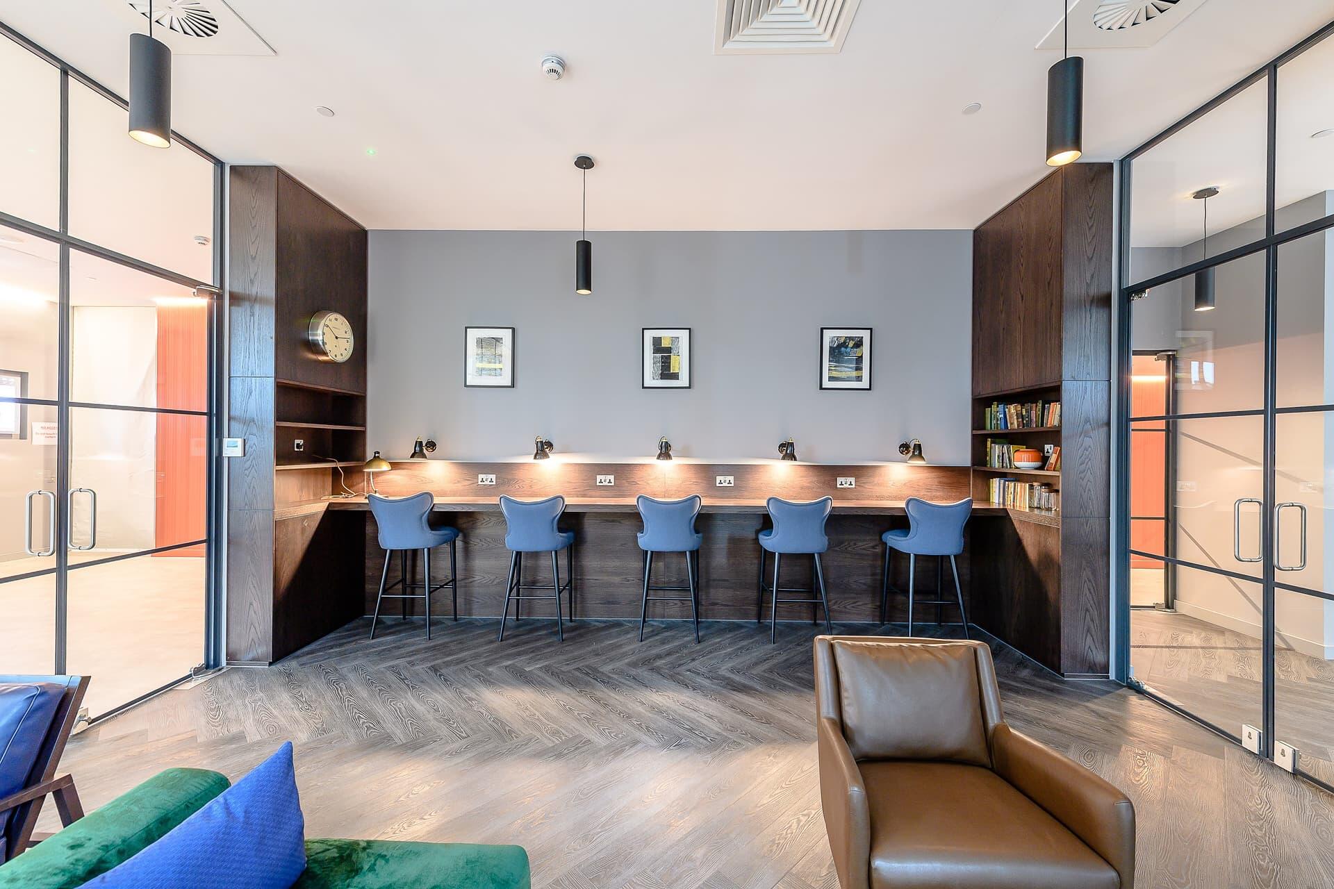 Landsby The Lounge (WFH)