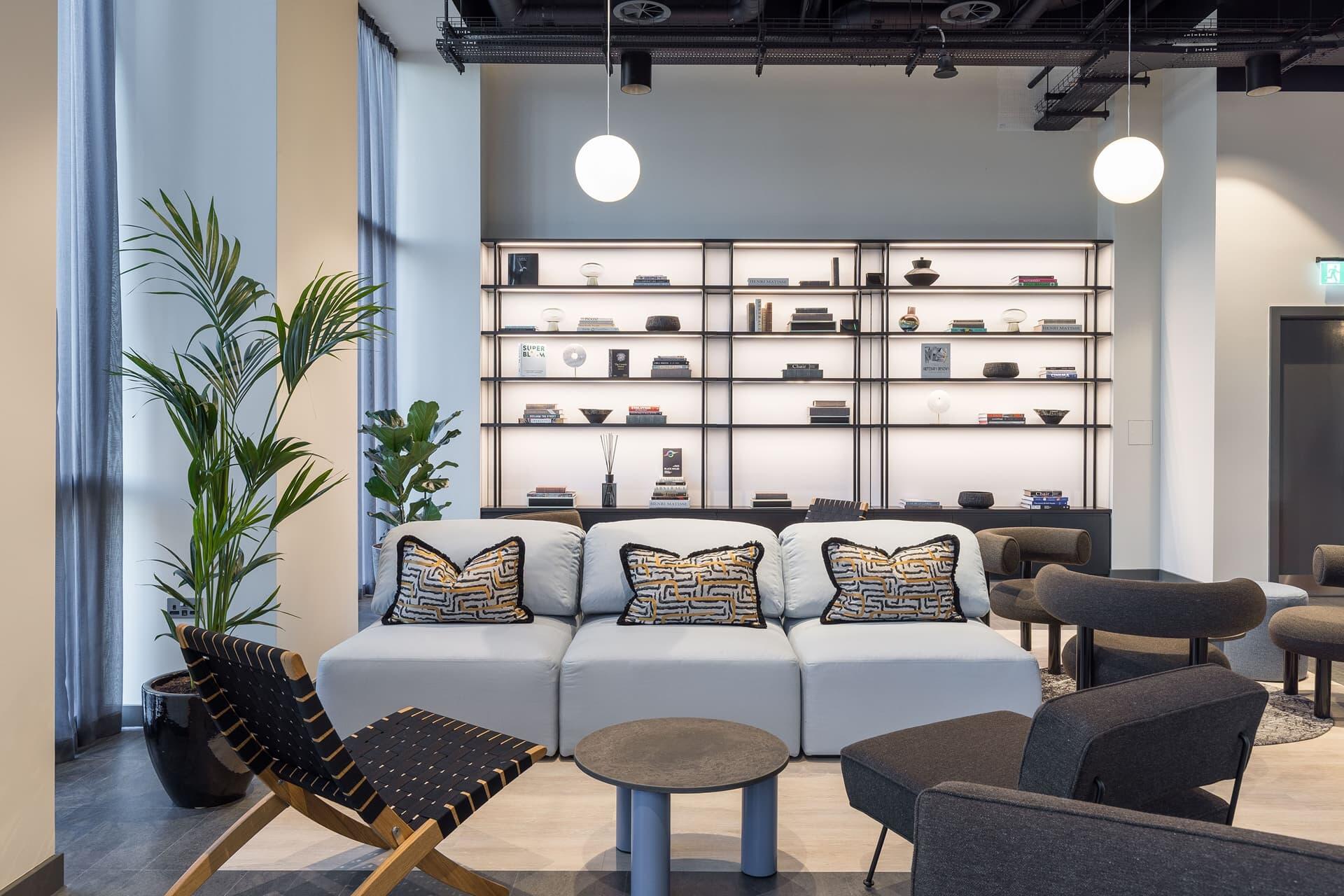 Luna Resident lounge
