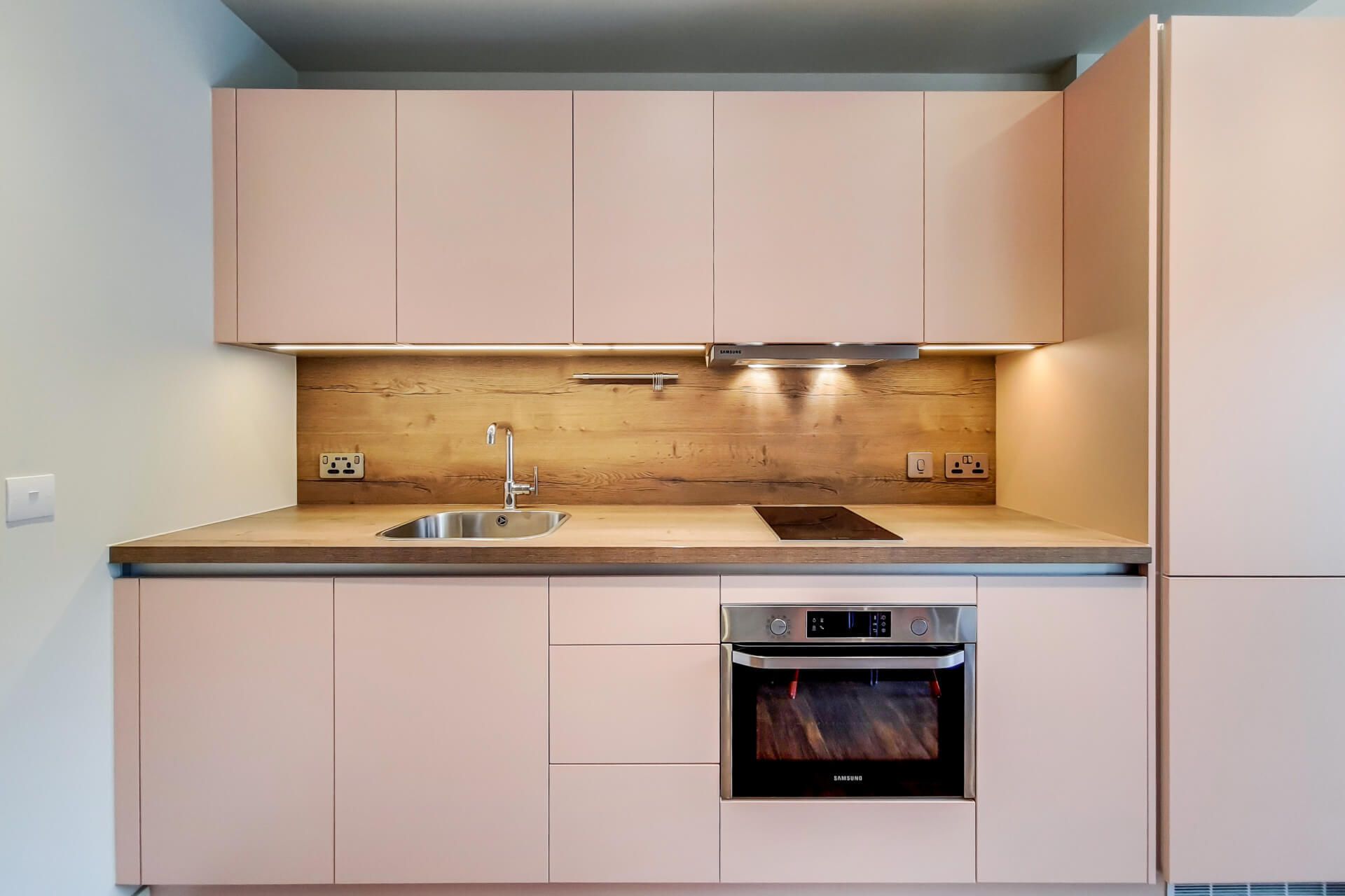 926 The Robinson South