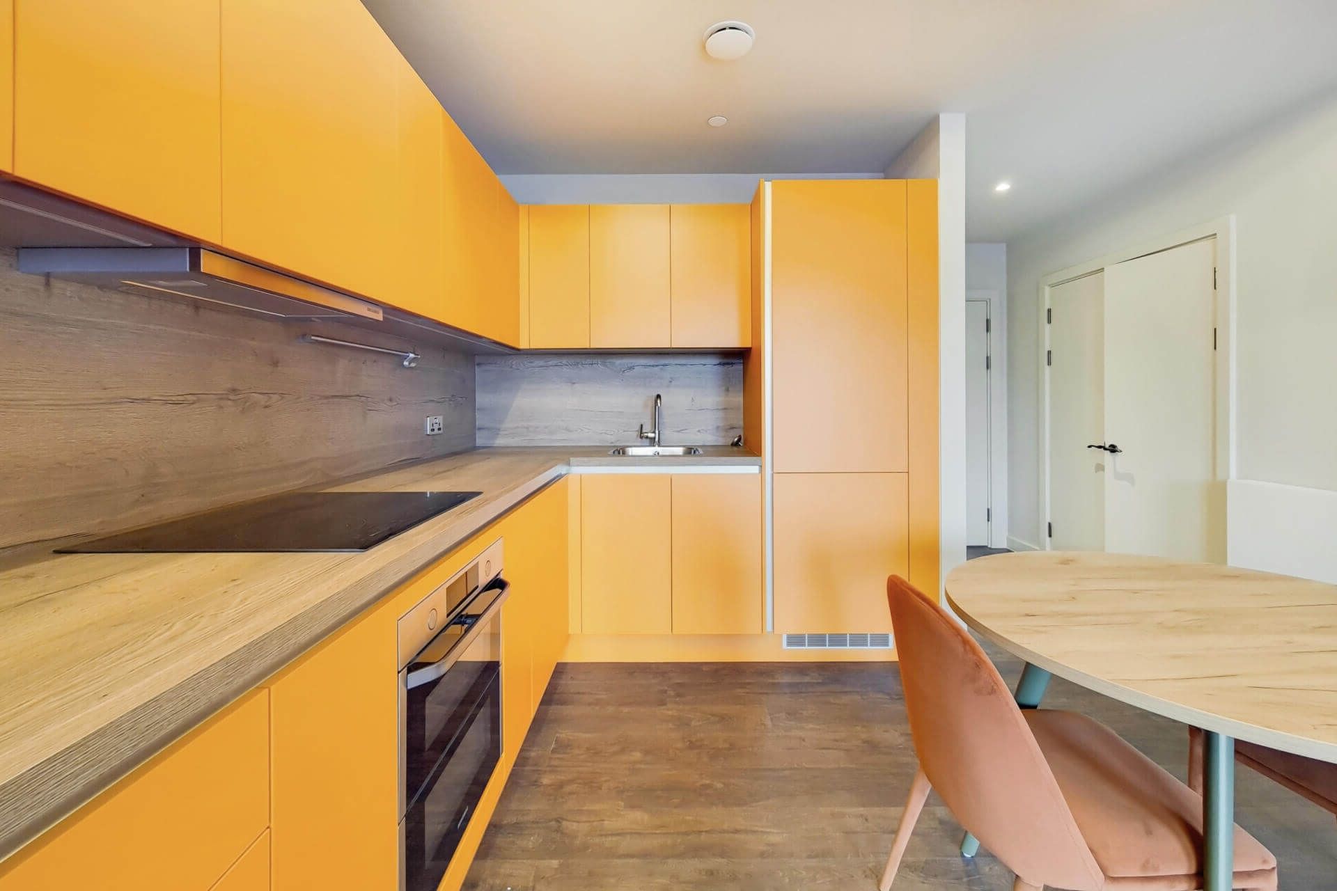 806 The Robinson West