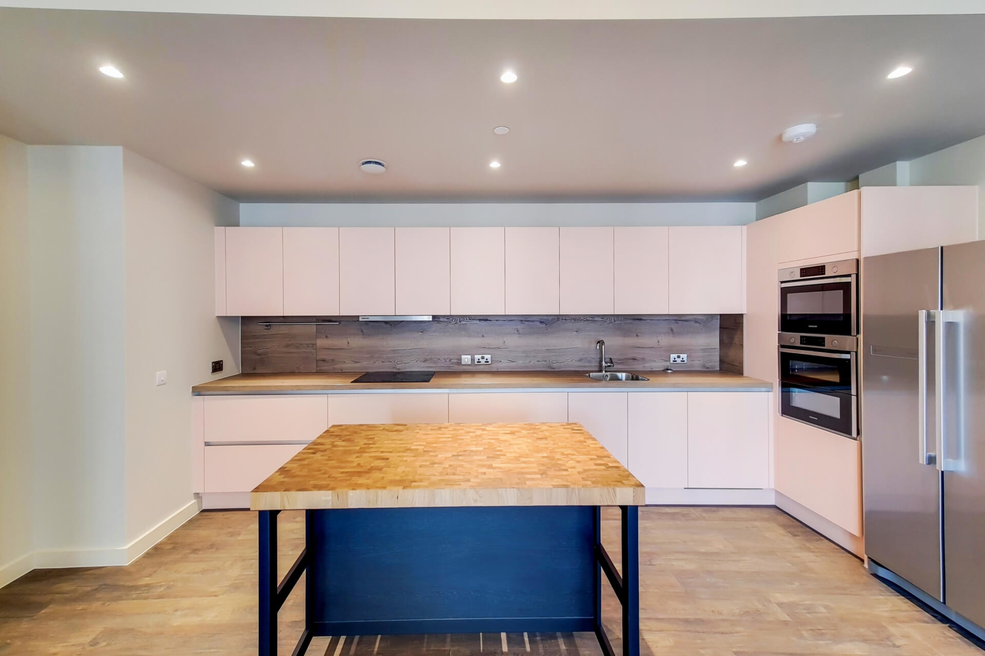 929 The Robinson South