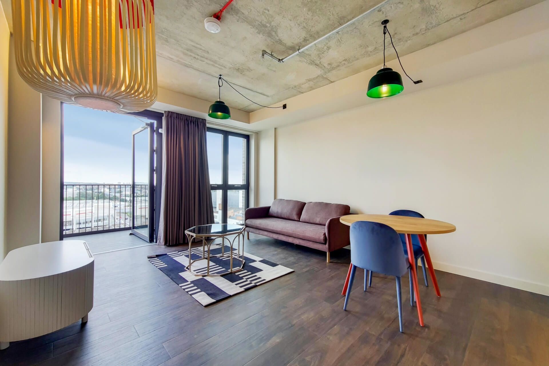 343 The Robinson East