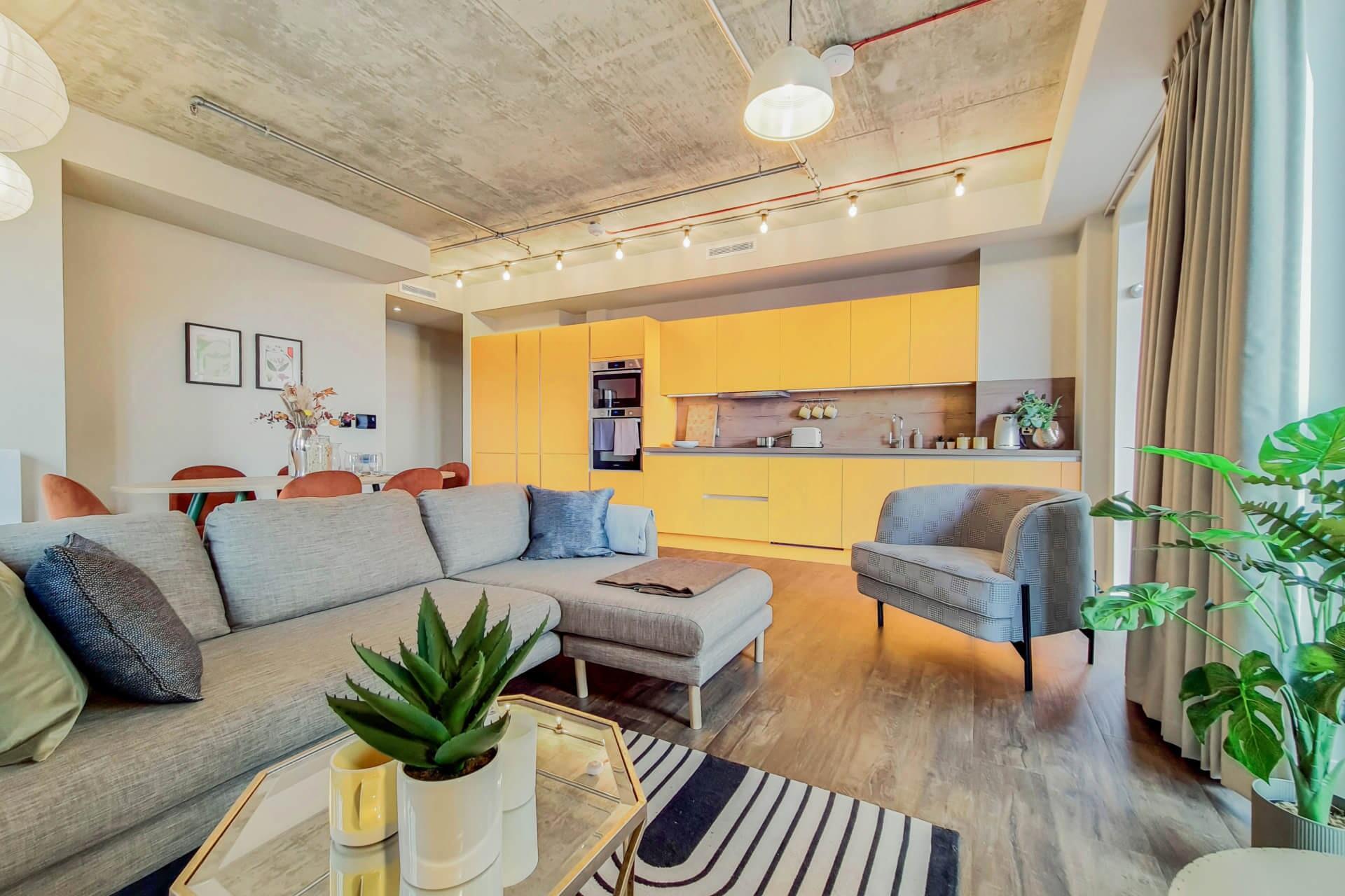 1010 The Robinson West