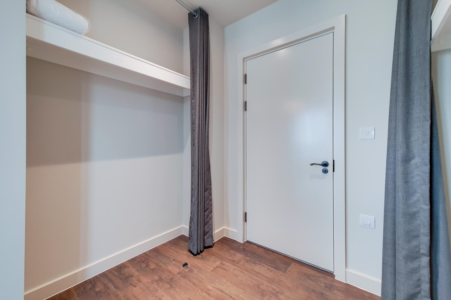 unit image