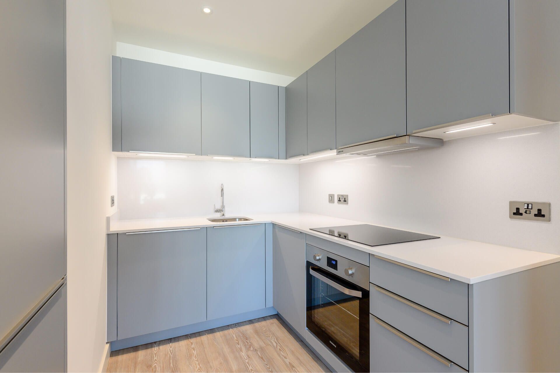 113 Landsby West