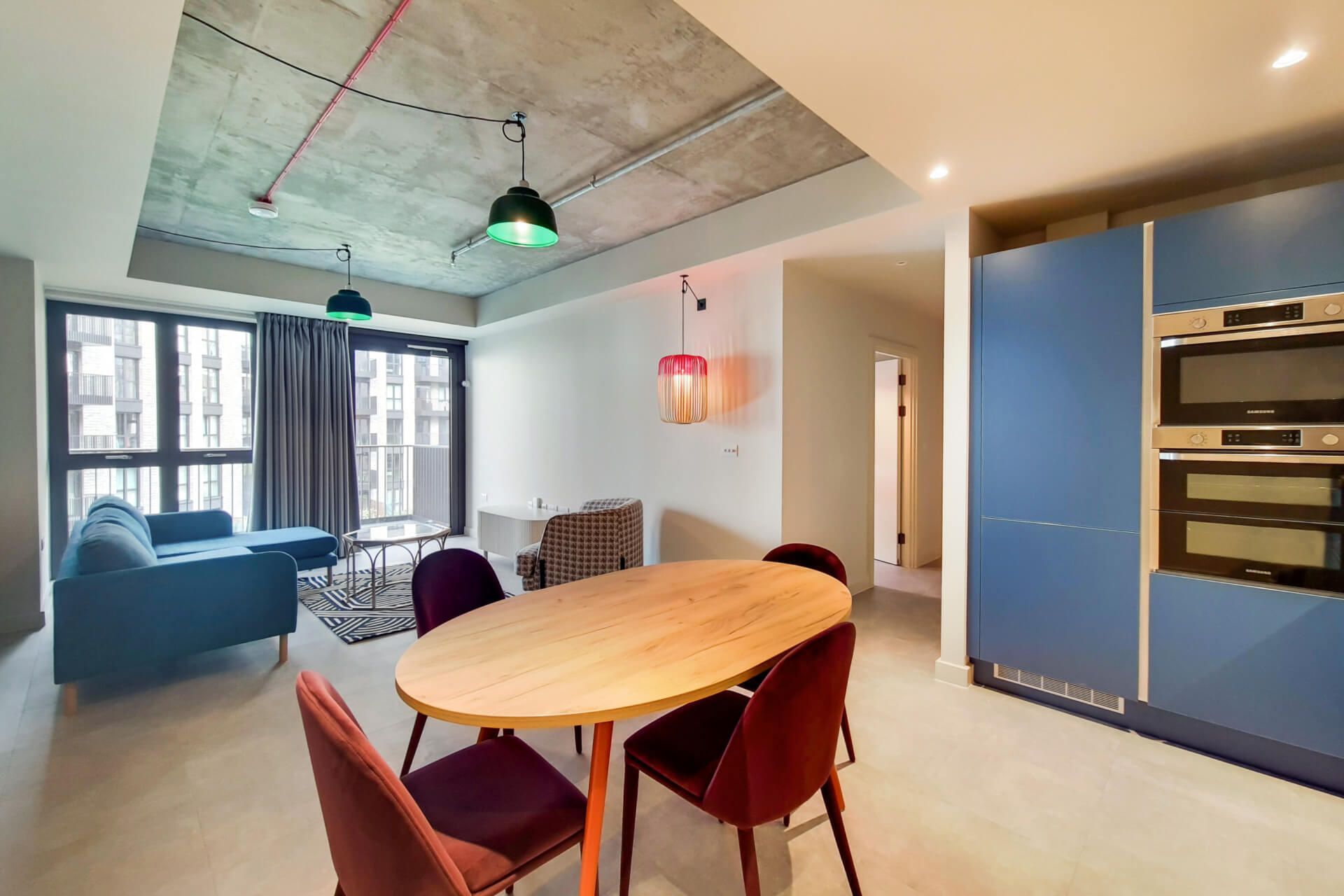 745 The Robinson East