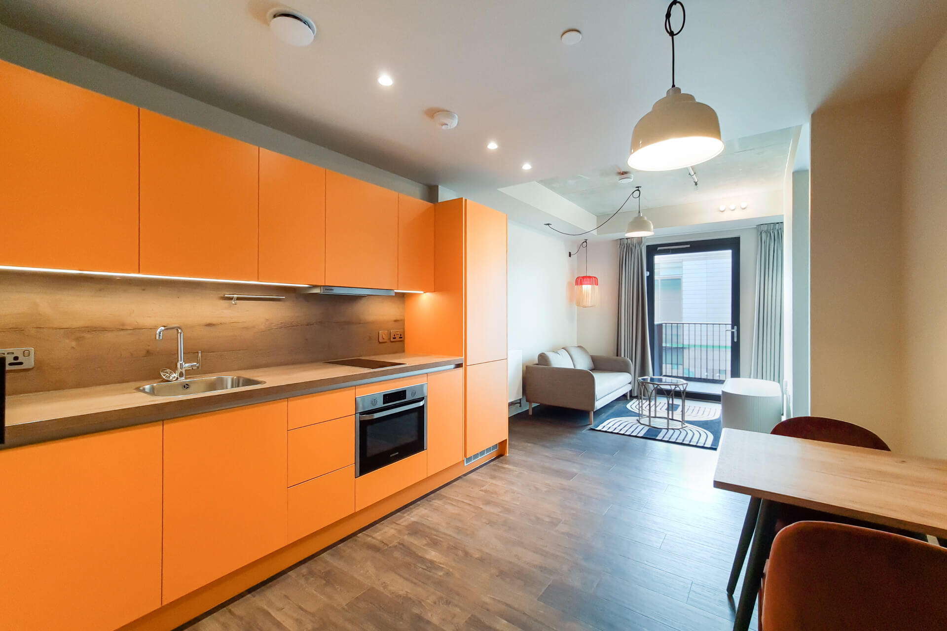 826 The Robinson South