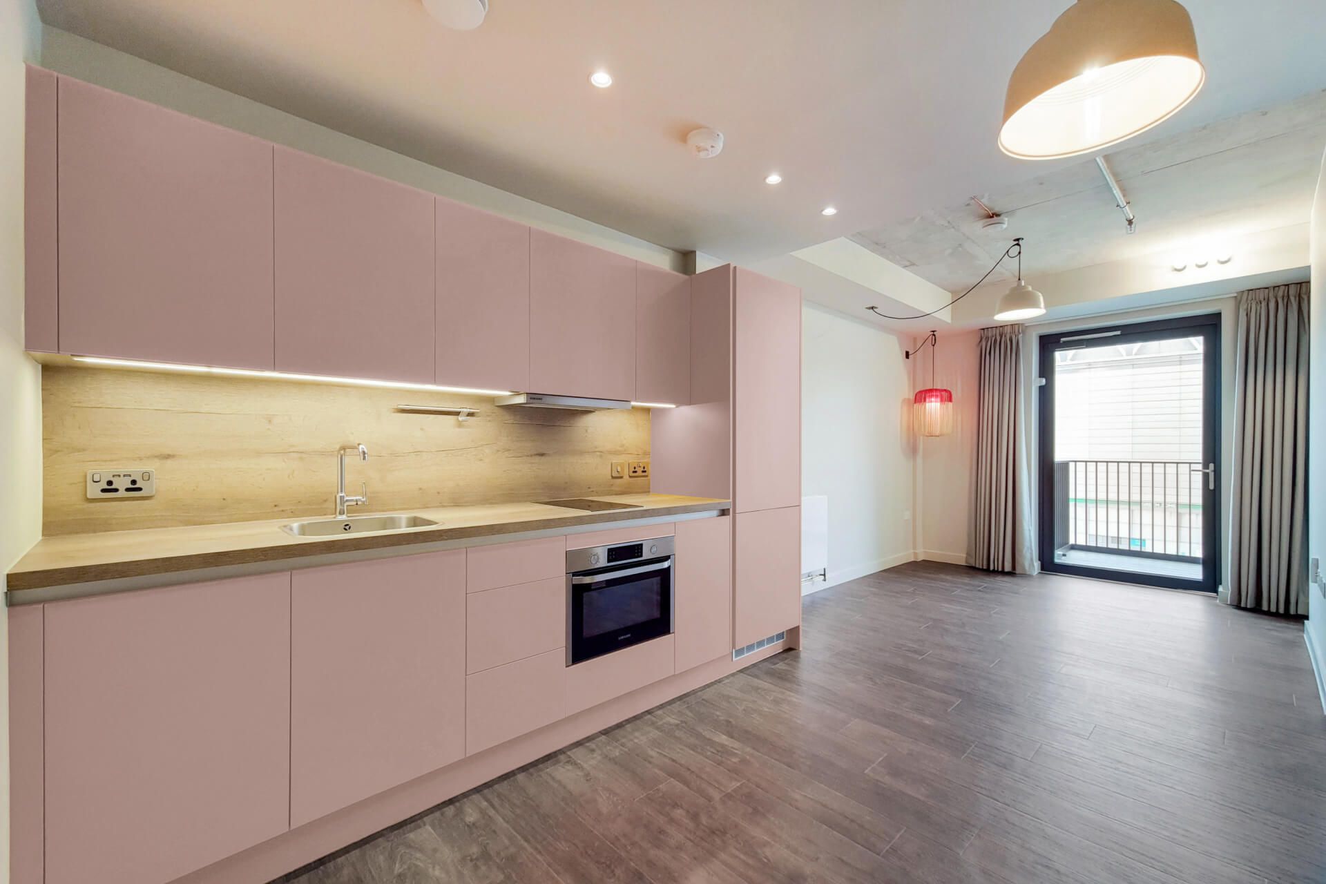 927 The Robinson South