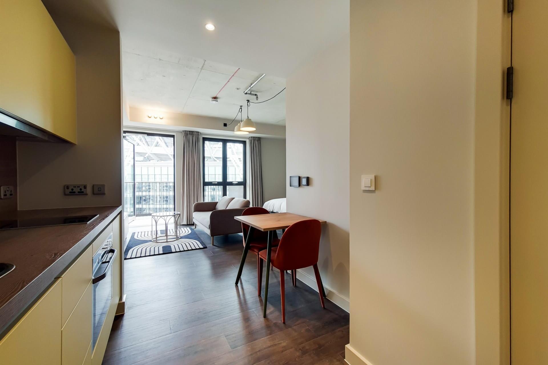 1002 The Robinson West