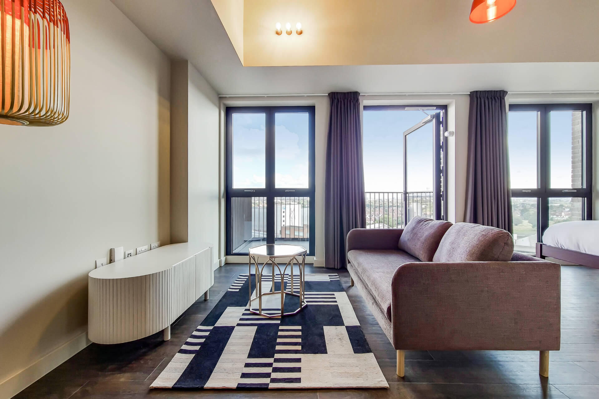 933 The Robinson South