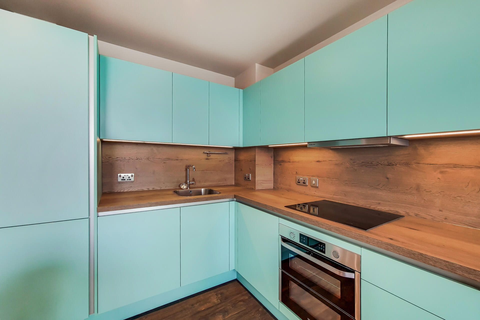 1221 The Robinson South