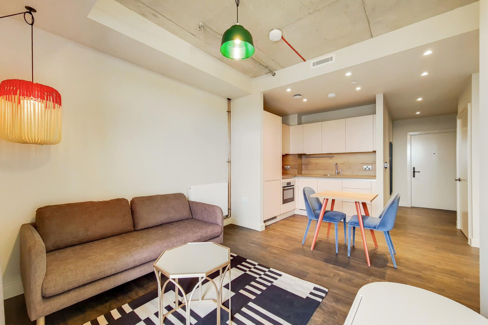 1524 The Robinson South