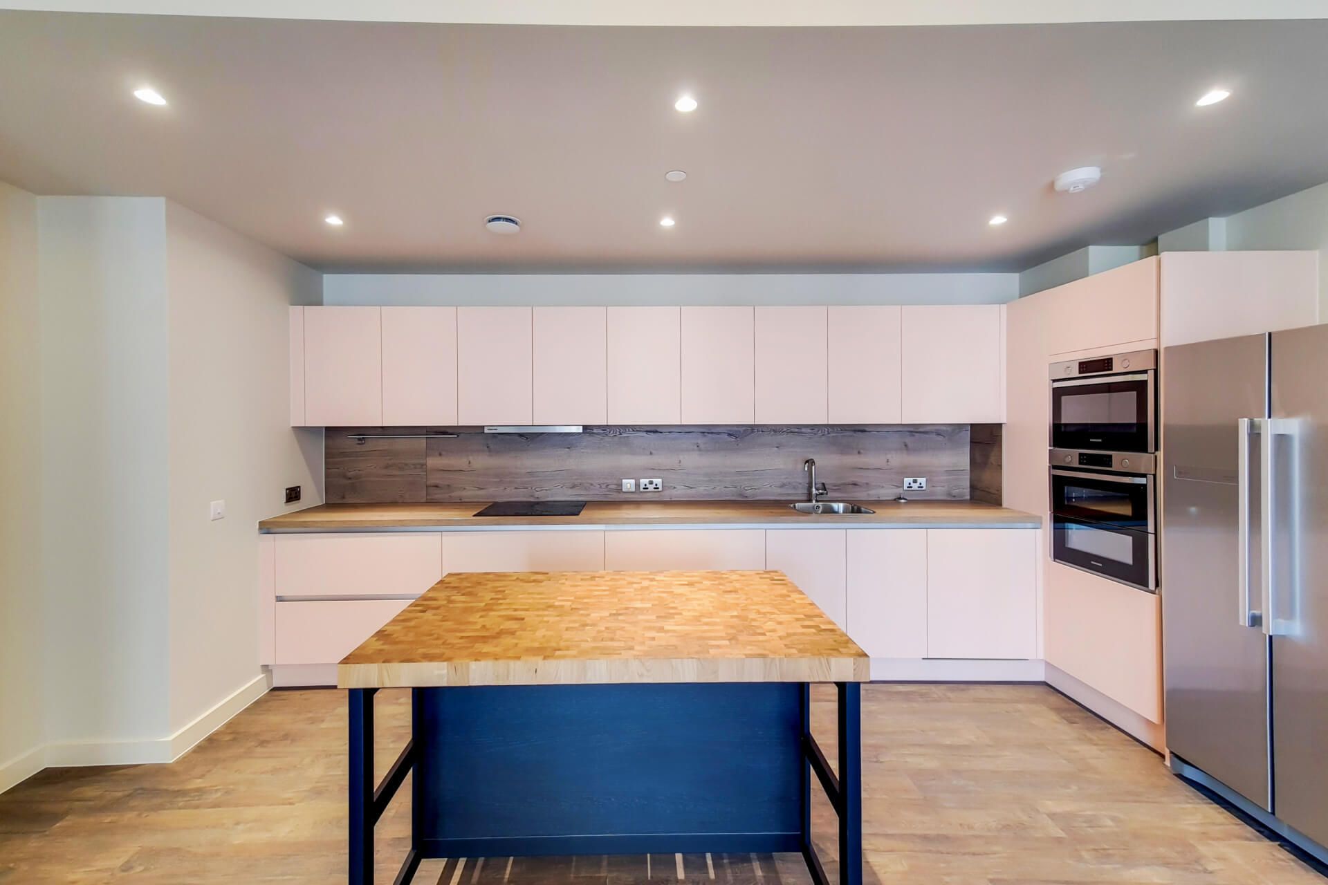 2129 The Robinson South