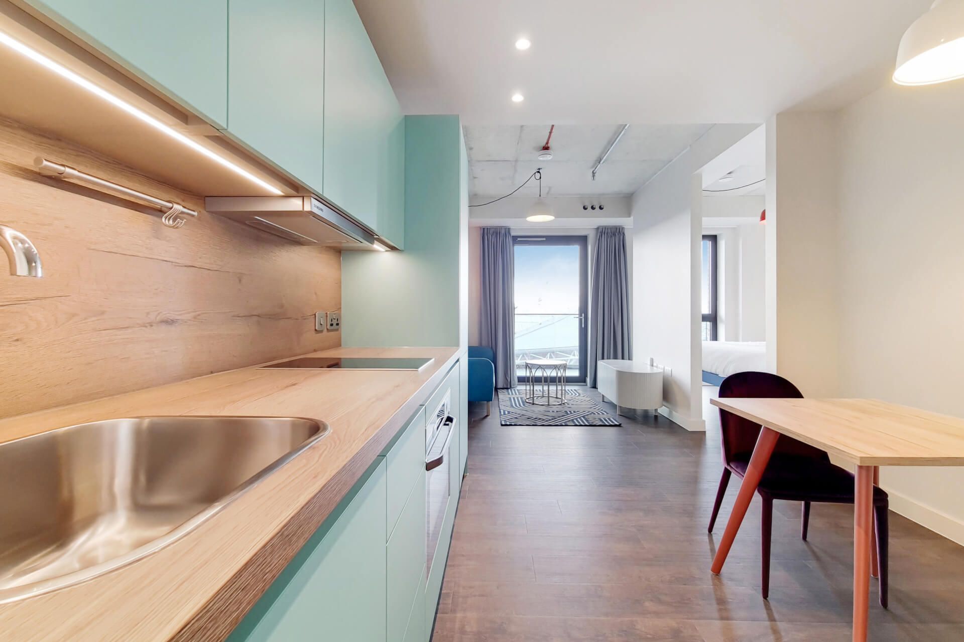 1227 The Robinson South