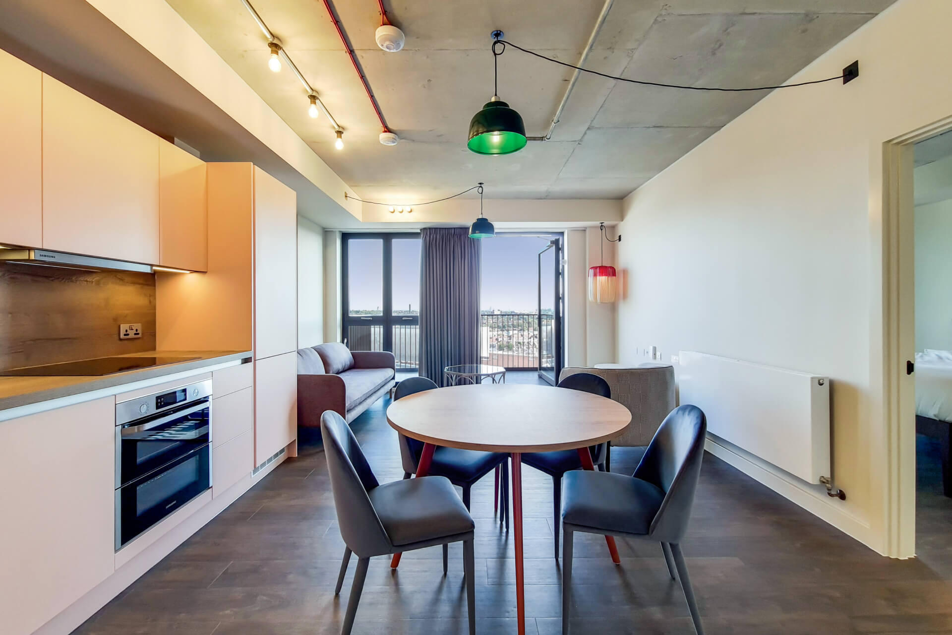 932 The Robinson South