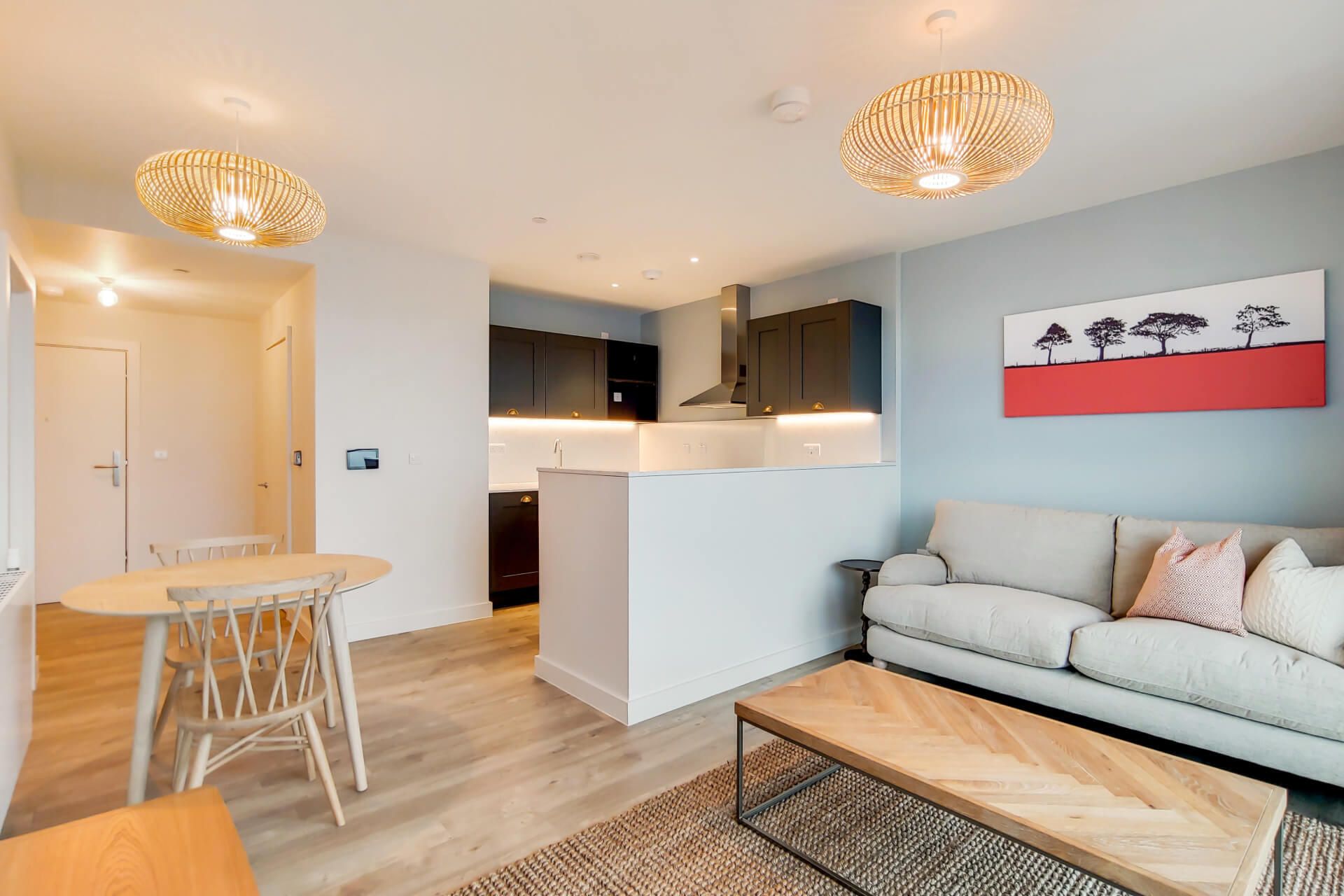 a1a8e000002ZFVFAA4.jpg