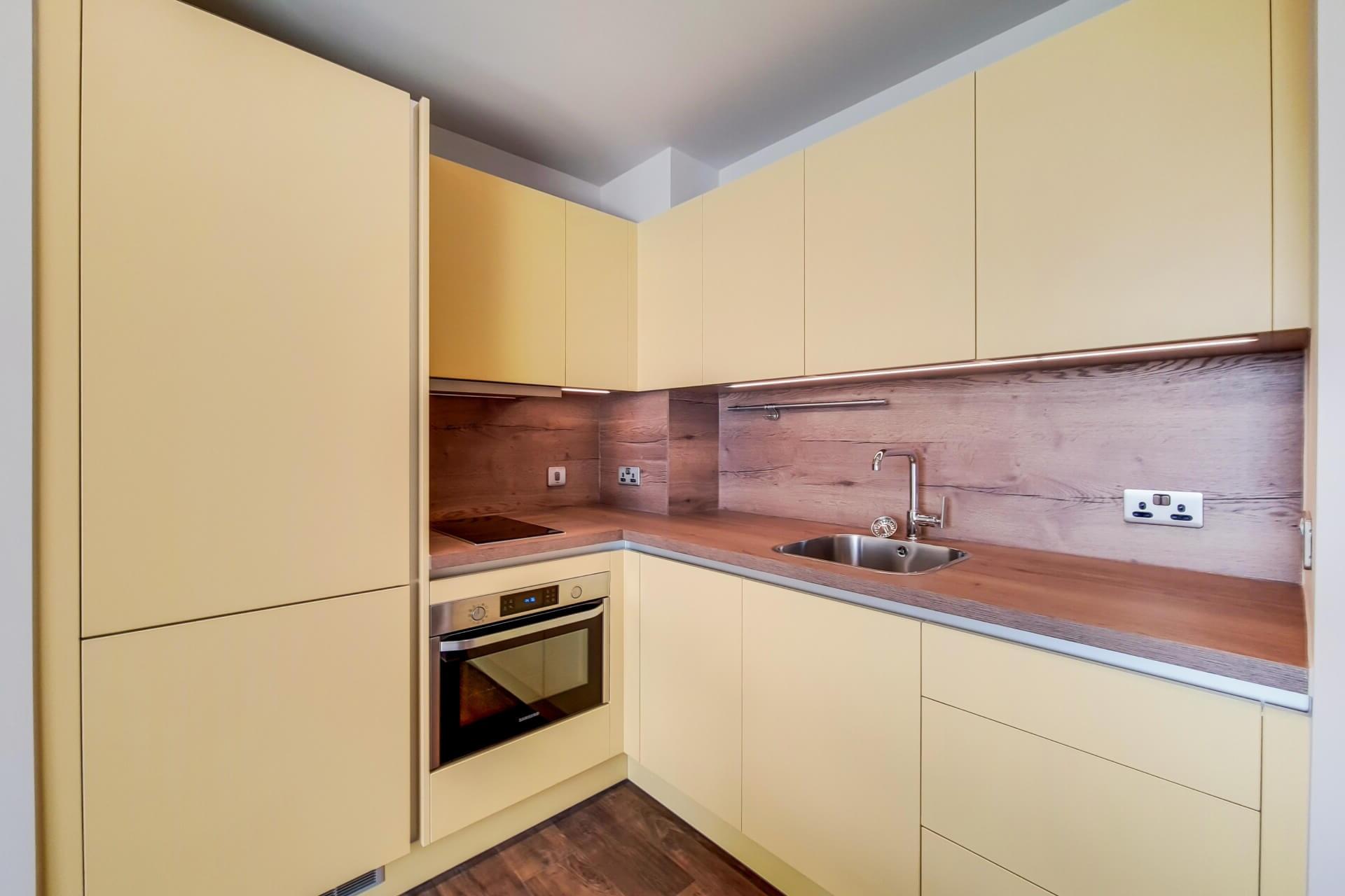 424 The Robinson South