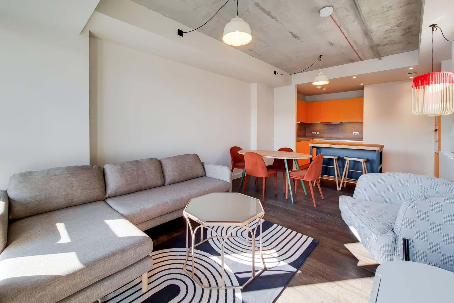 842 The Robinson East