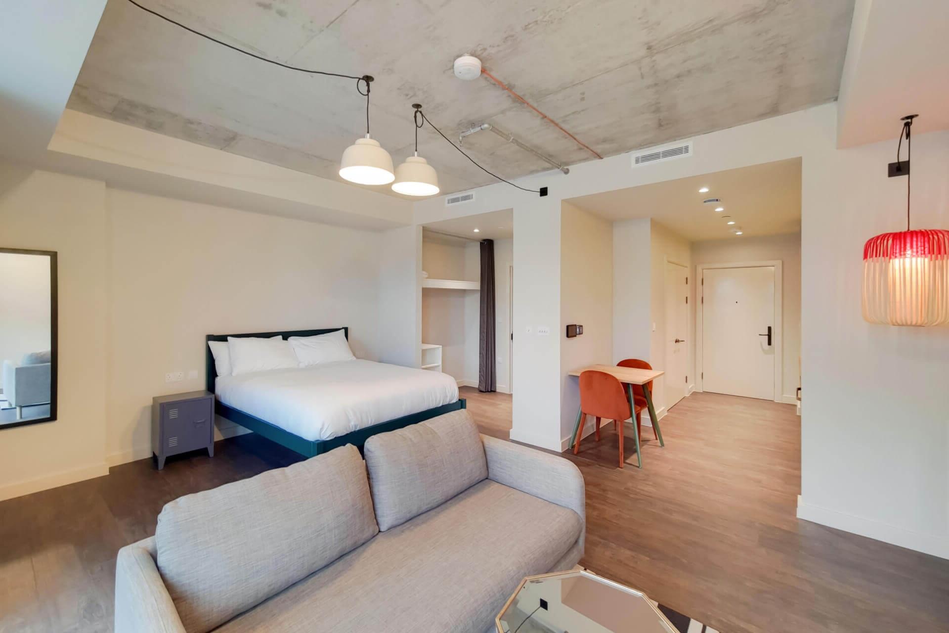 1408 The Robinson West