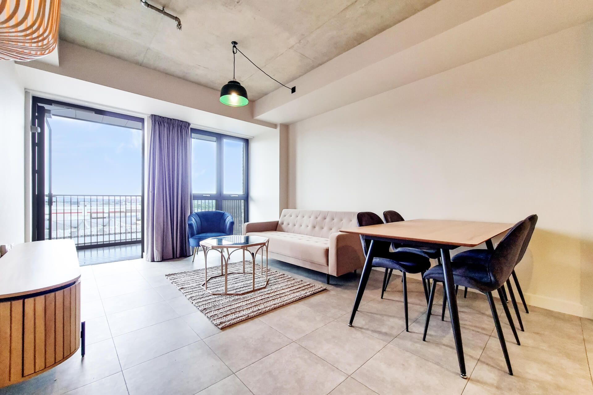 542 The Robinson East