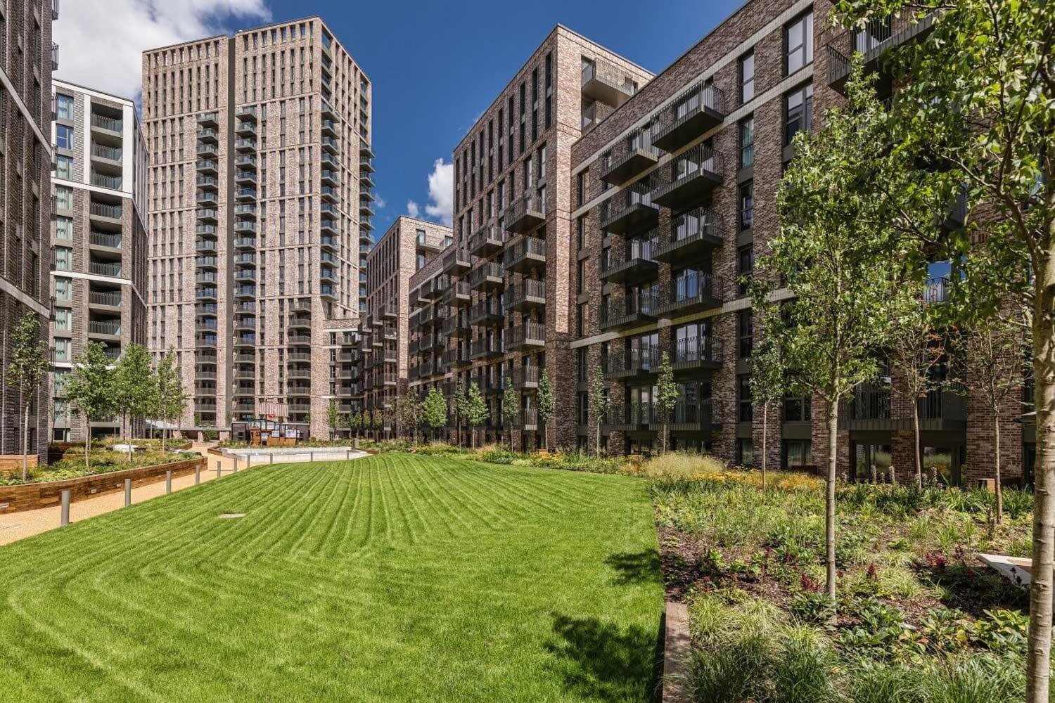 3 bedroom Flat Apartments Ferrum