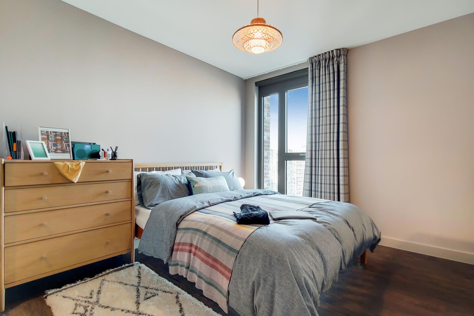 3 bedroom Flat Apartments bedroom