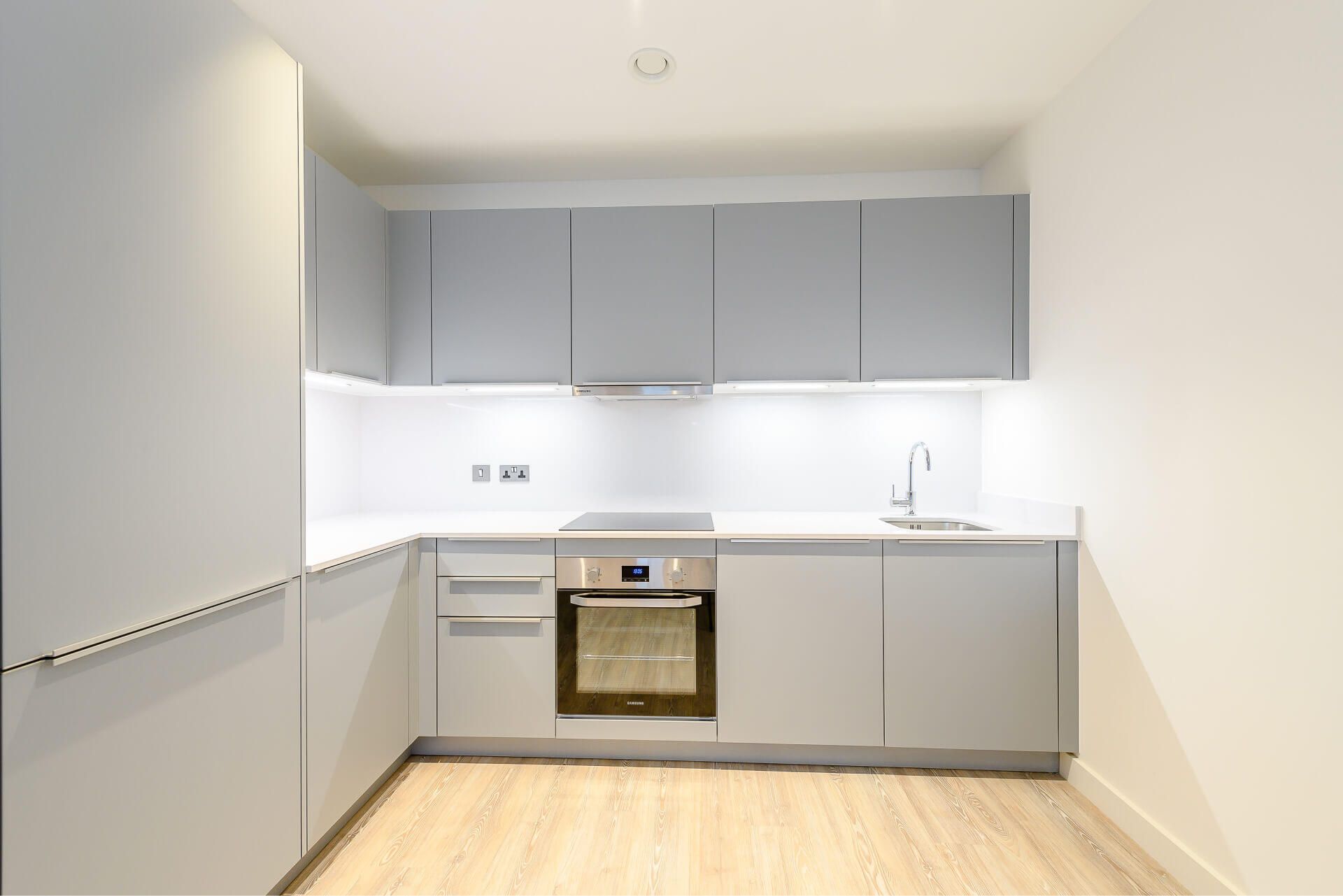 301 Landsby West