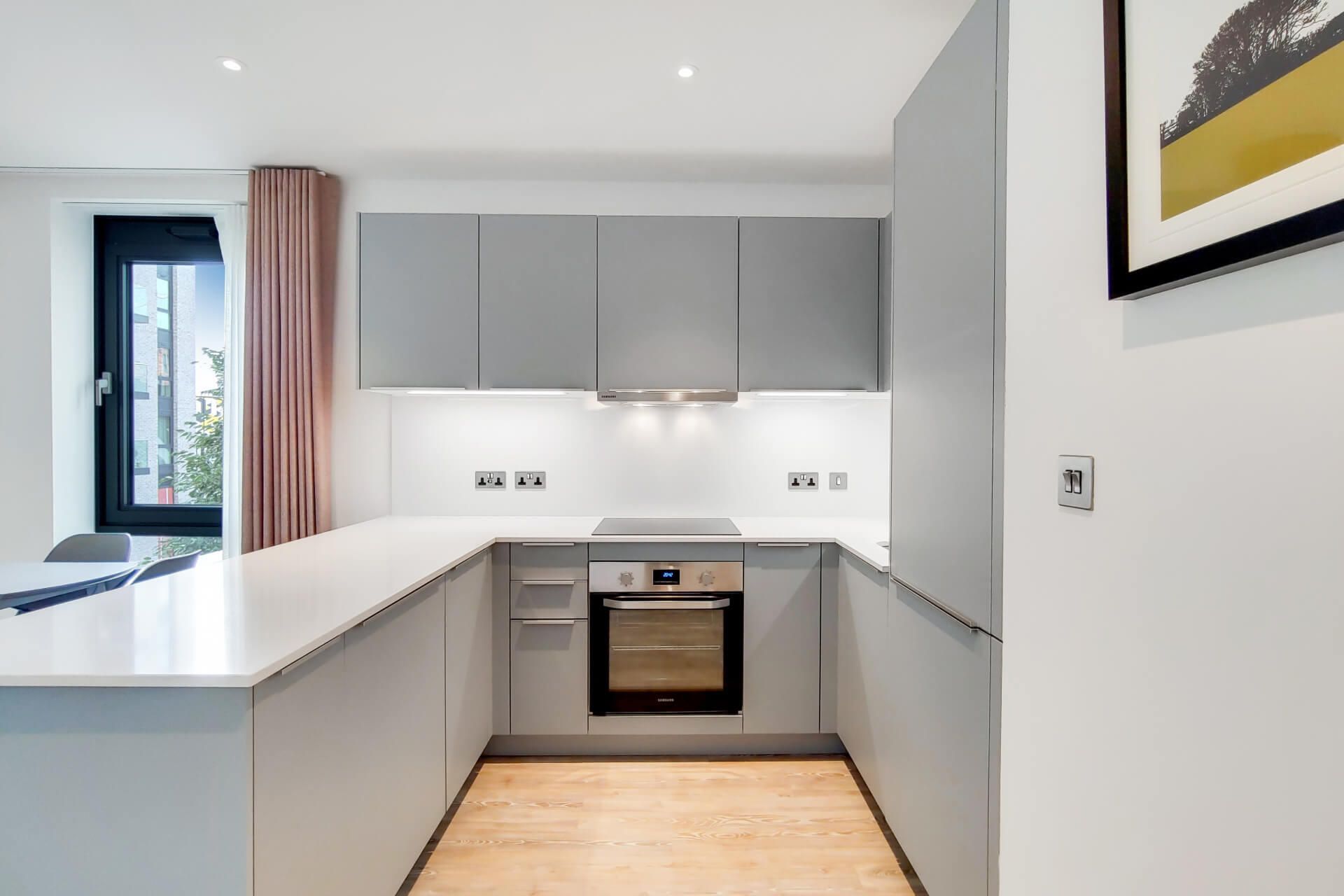 1306 Landsby East