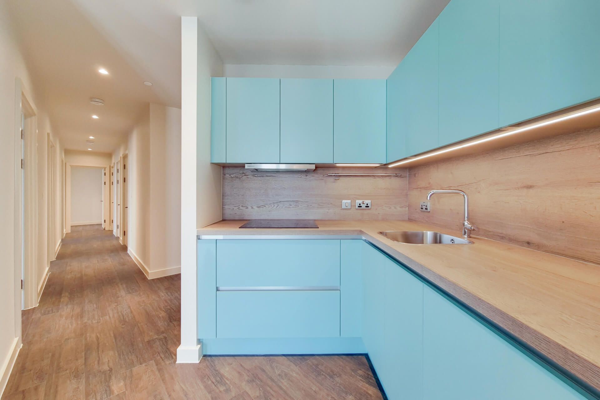 1228 The Robinson South