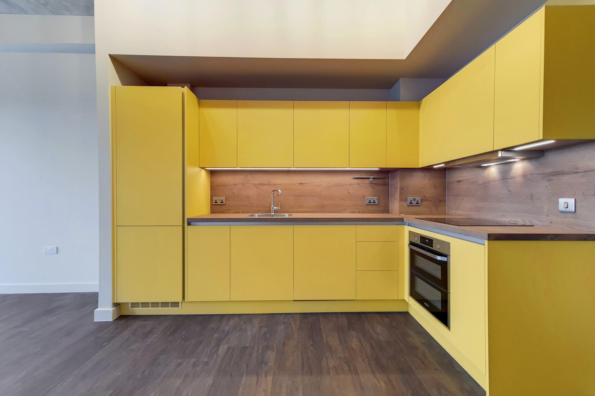 1622 The Robinson South