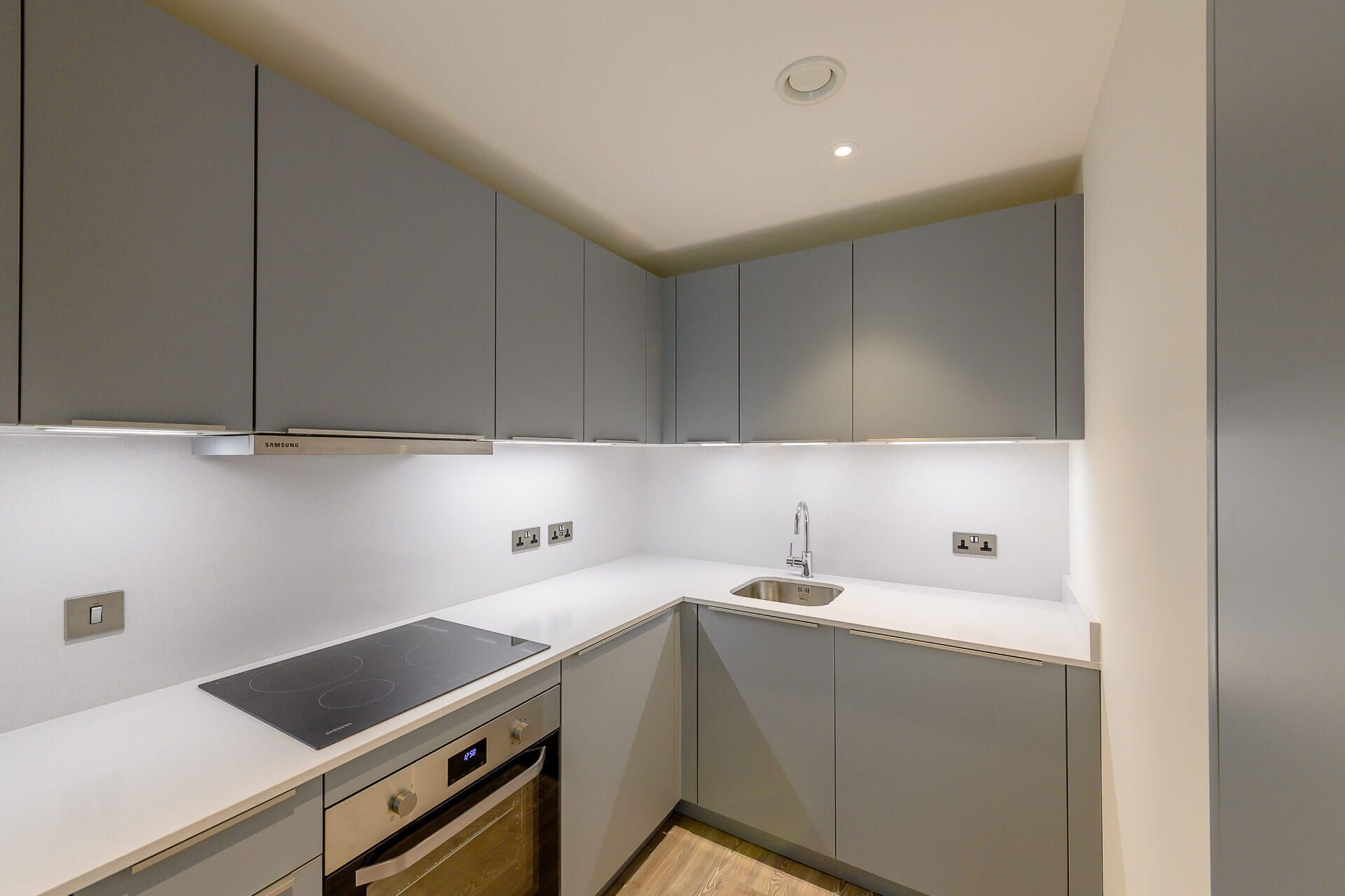 112 Landsby West