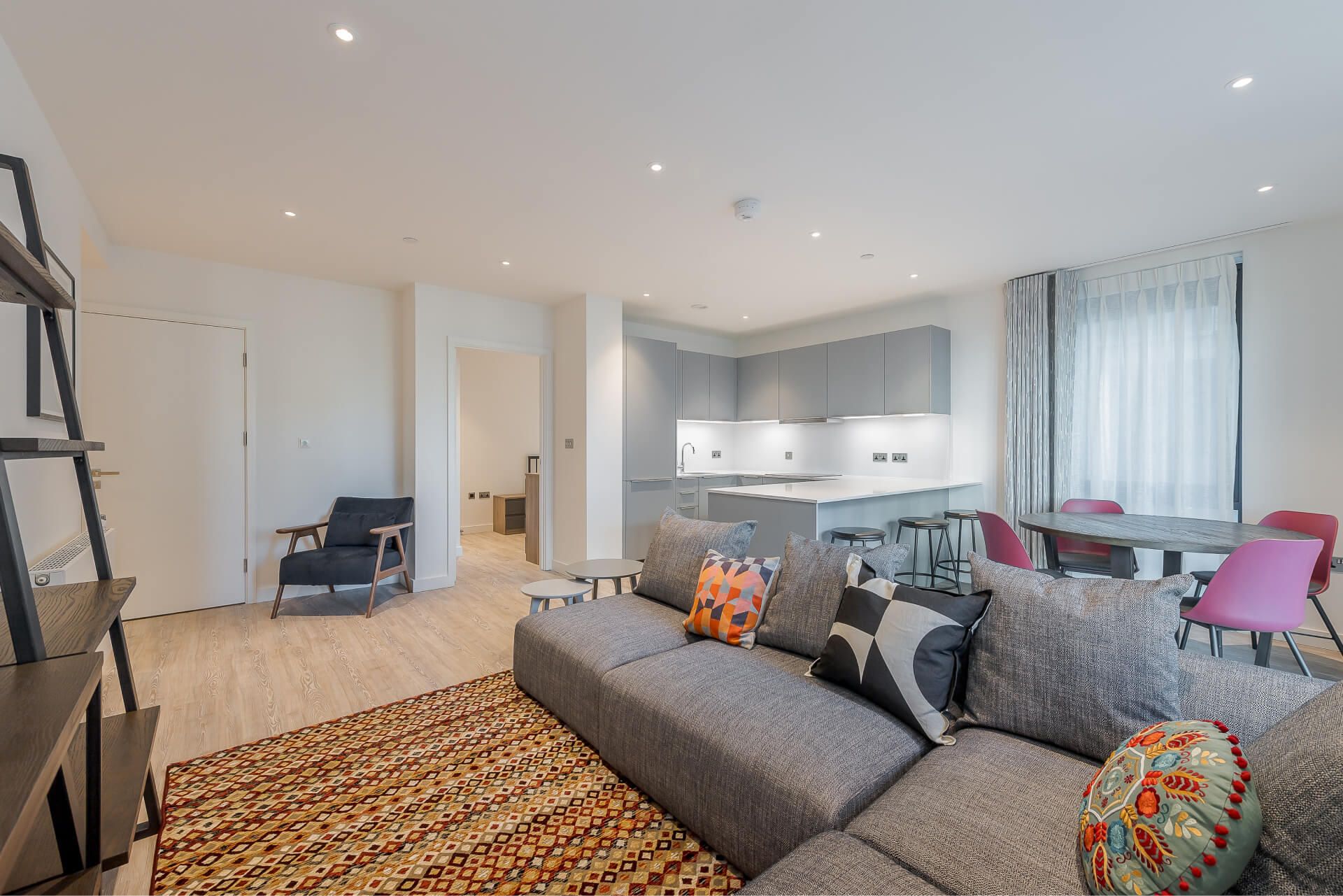 313 Landsby West