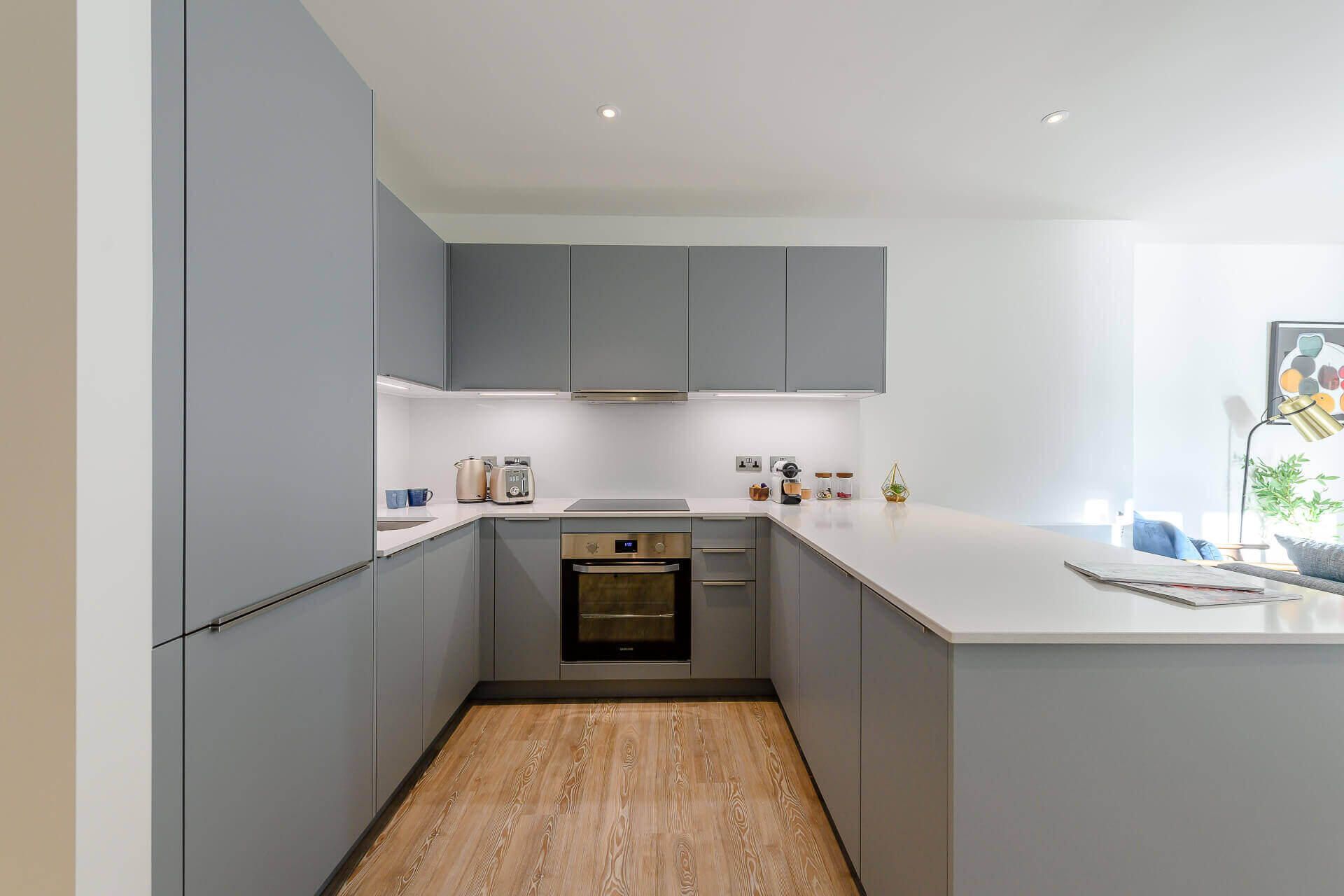 407 Landsby East