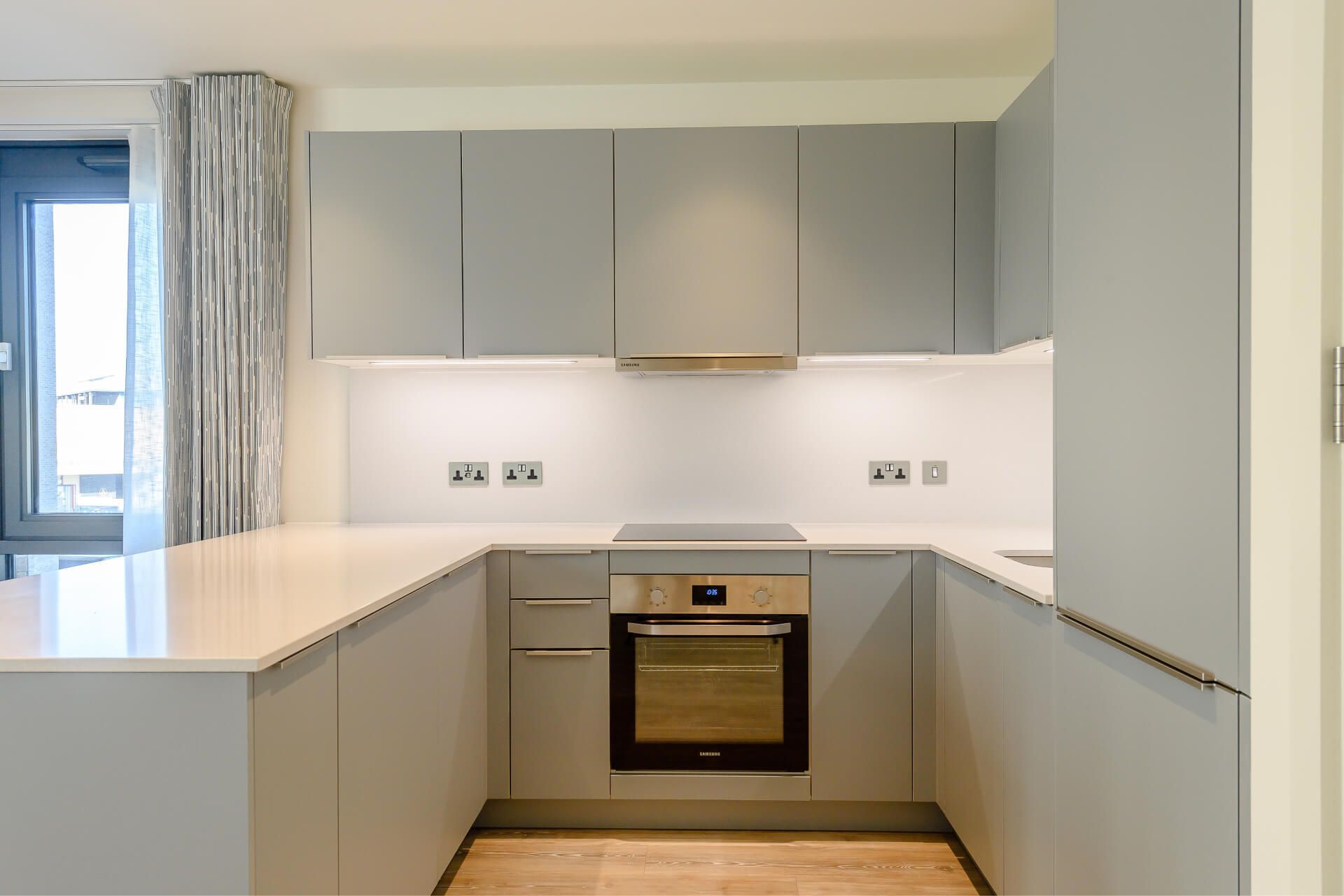 606 Landsby East